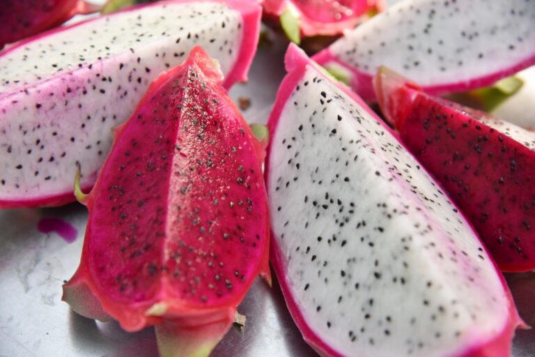 TARIMA YENİ BİR SOLUK; EJDER MEYVESİ