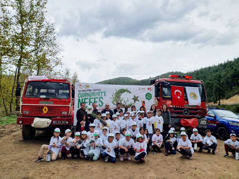 ‘GELECEĞE NEFES CUMHURİYETE NEFES’