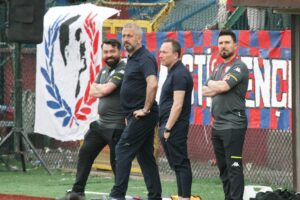 DENEYİMLİ ANTRENÖR PAŞA’NIN RAKİBİ İLE ANLAŞTI