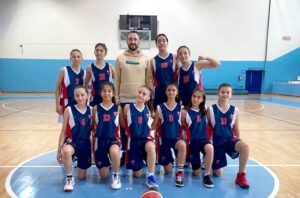 PAŞA’NIN KIZLARI İKİNCİ MAÇA BIRAKTI