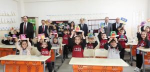 17 BİN ÖĞRENCİ İÇİN KARNE GÜNÜ