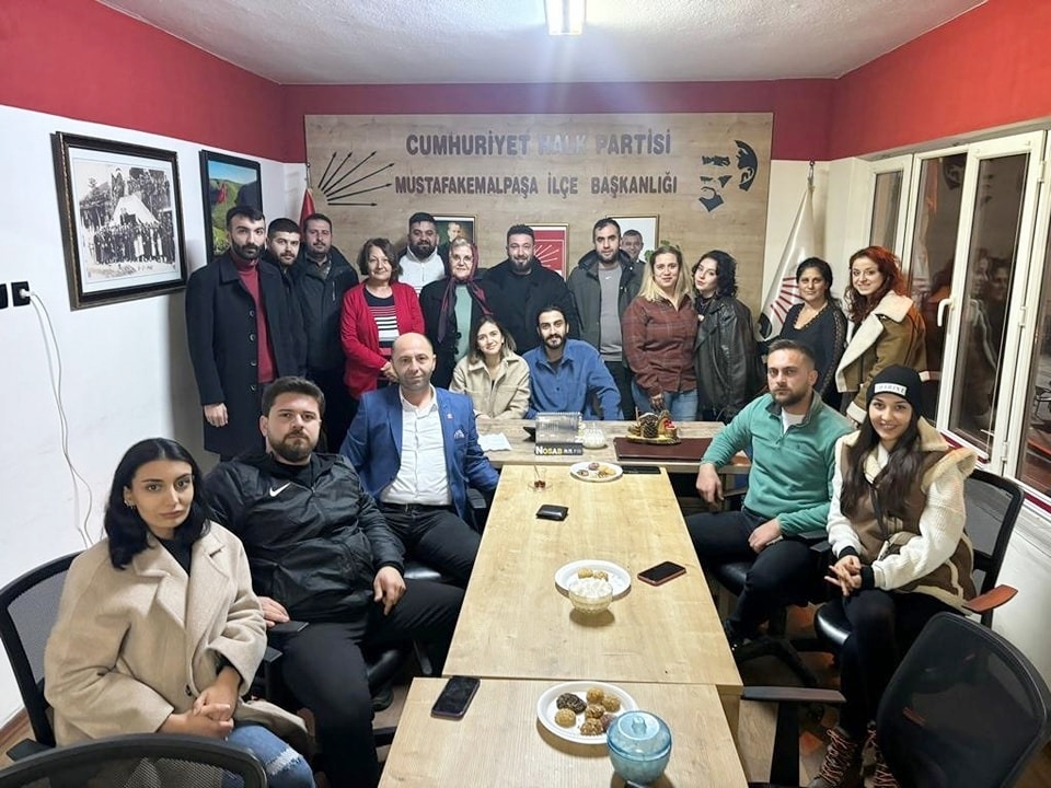 CHP’DE GÖREVDEN ALMA