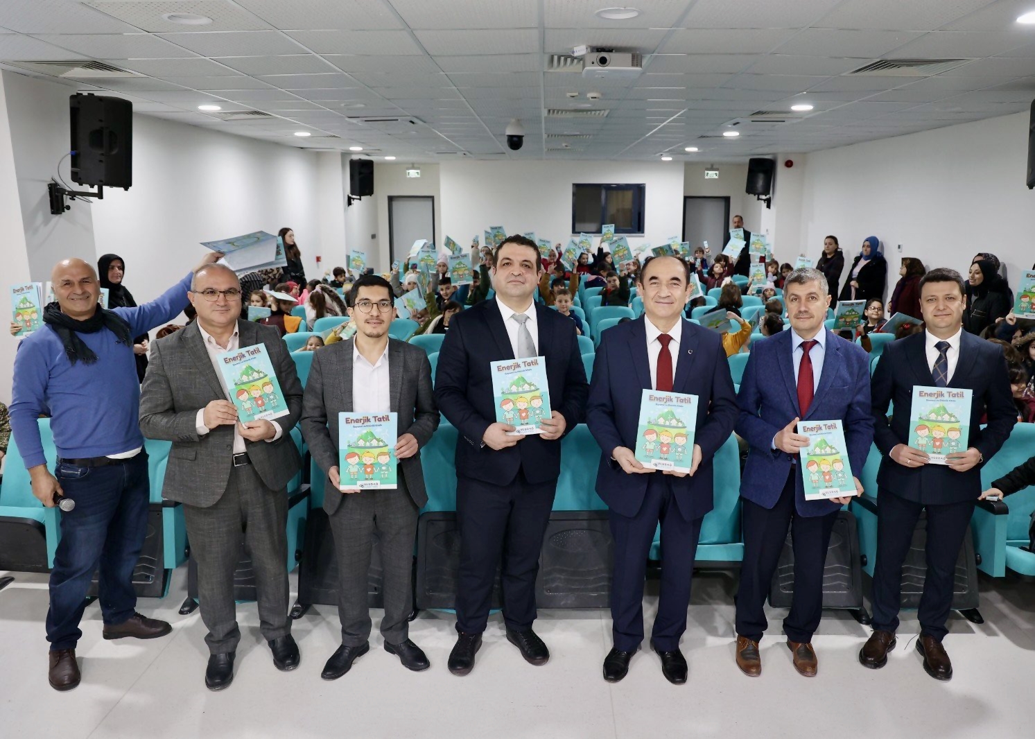 ENERJİ TASARRUFU ‘KARAGÖZ’LE KUTLANDI