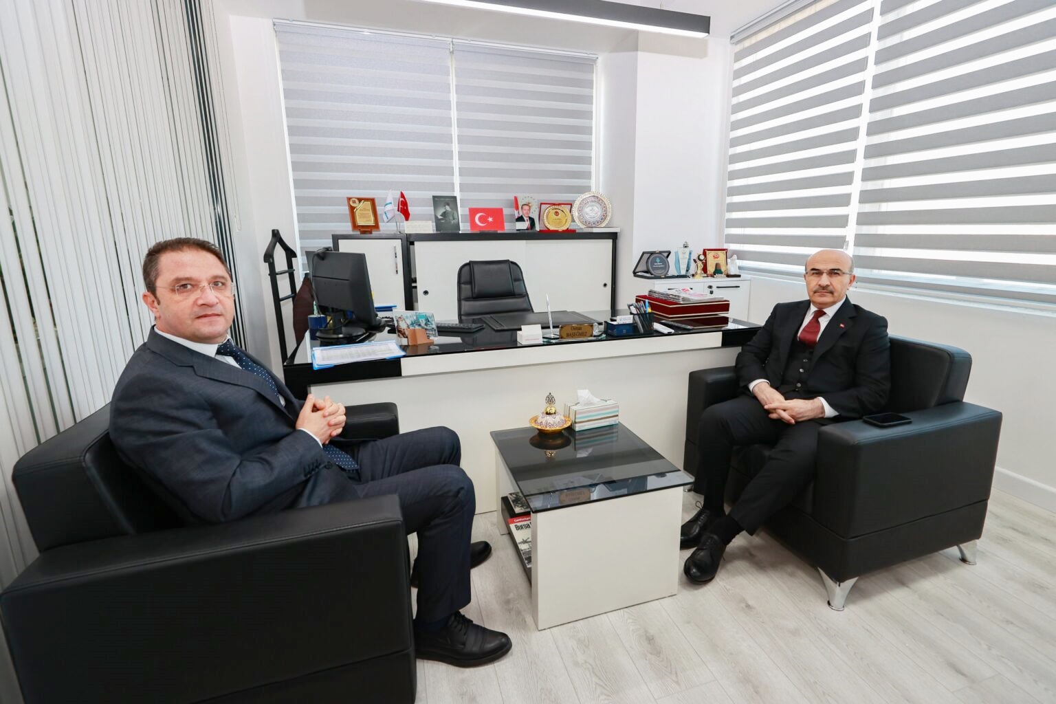 VALİ DEMİRTAŞ’TAN BİK ŞUBESİ’NE ZİYARET