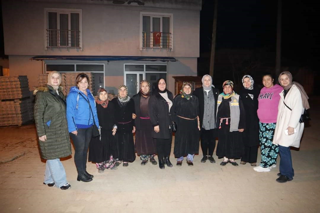 ASENALAR HAZIR, AK KADINLAR KARARLI