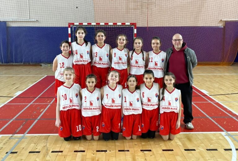 U-12 KIZLAR’DAN FARKLI PROVA