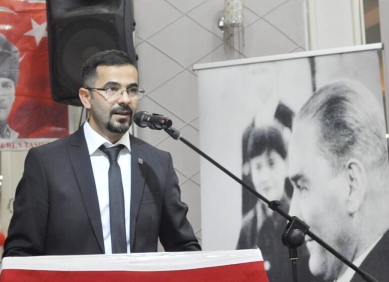 YOLDAŞ’TAN ADAYLIK İSTİFASI