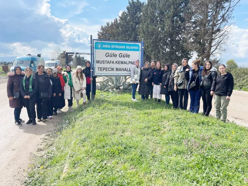 CUMHUR İTTİFAKI KADIN KOLLARI TEK YÜREK