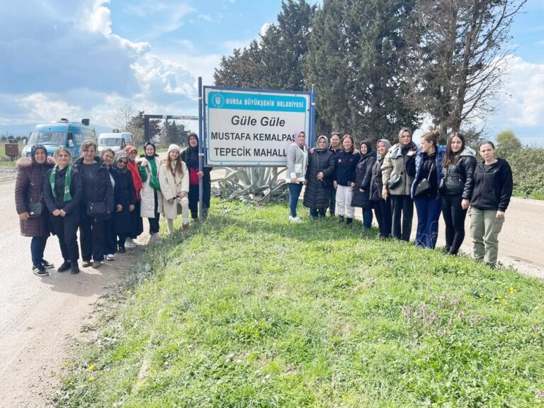 CUMHUR İTTİFAKI KADIN KOLLARI TEK YÜREK