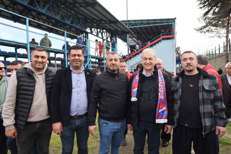 ERDEM’DEN KIRMIZI ŞİMŞEKLERE DESTEK SÖZÜ