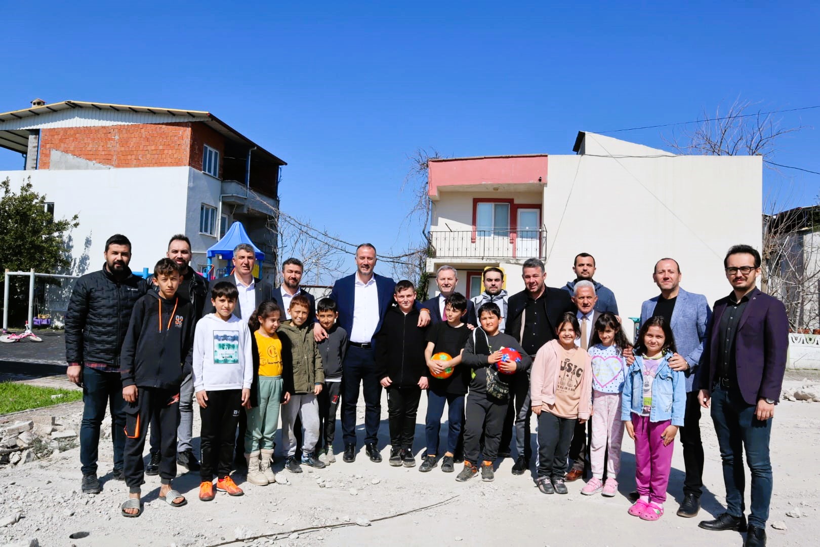 GENÇ BAŞKAN ADAYI, HALI SAHA SÖZÜNÜ TUTTU