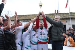 KOMŞUNUN EN BÜYÜĞÜ DURUMTAY