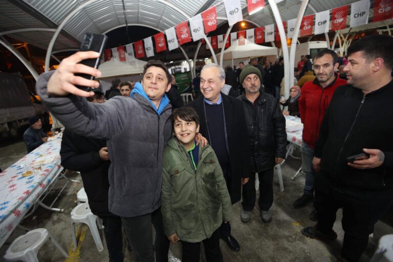 ‘TEMİZ SİYASETLE SADECE HİZMET’