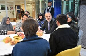 GENÇ GİRİŞİMCİLERE 100 BİN TL DESTEK