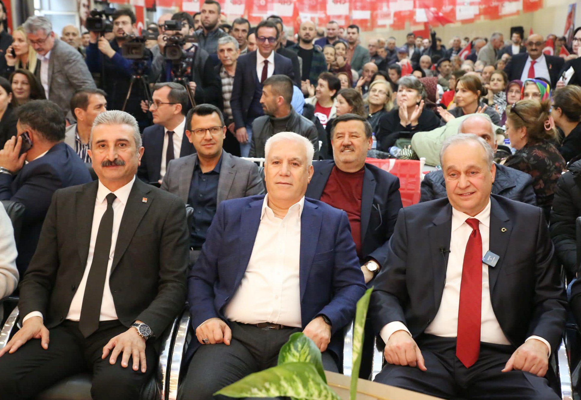 BOZBEY, OYLARIN YARISINDAN FAZLASINI ALDI