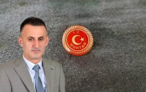 EN BÜYÜK MAHALLEDE MUHTAR DEĞİŞTİ