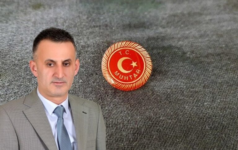 EN BÜYÜK MAHALLEDE MUHTAR DEĞİŞTİ
