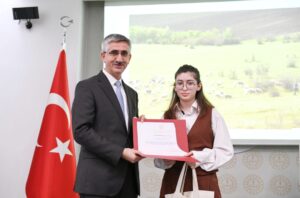 MUSTAFAKEMALPAŞALI ÖĞRENCİYE FOTOĞRAF ÖDÜLÜ