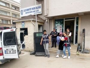 POLİSİN DİKKATİ HIRSIZLIĞI ÖNLEDİ