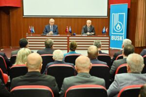 ‘ALTYAPISIZ BÖLGE KALMAYACAK’