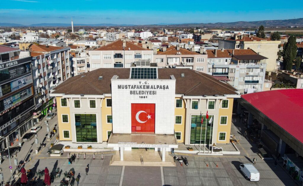 BELEDİYE’DE GÖREV DEĞİŞİMİ