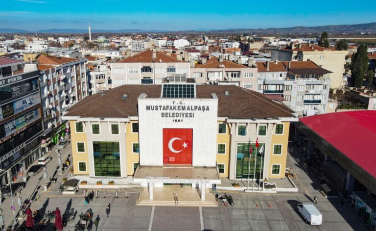 BELEDİYE’DE GÖREV DEĞİŞİMİ