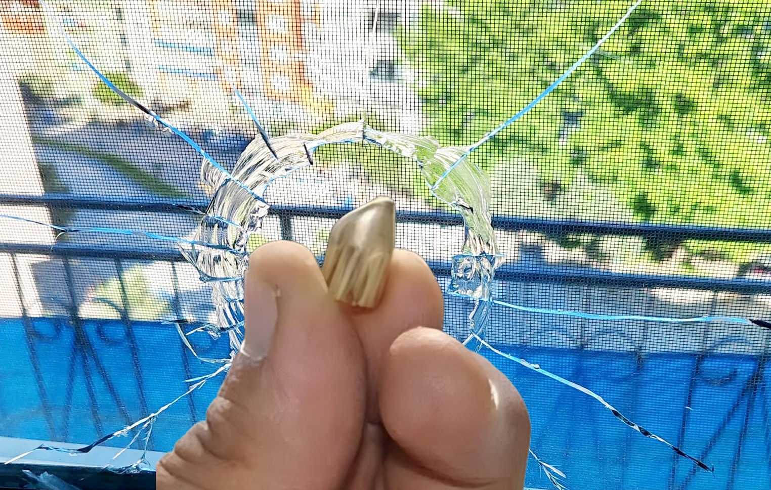 EVE MERMİ İSABET ETTİ