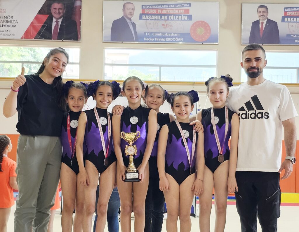 MİNİK JİMNASTİKÇİLERDEN DERECE