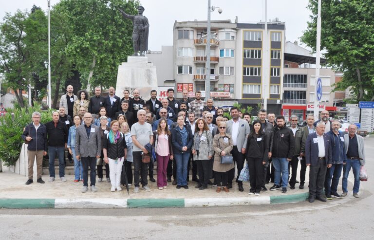 ‘EĞİTİM EMEKÇİLERİ ŞİDDETİN HEDEFİ OLDU’