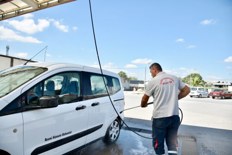 ARAÇ TEMİZLİĞİNDE HALKI SEVİNDİREN FİYATLAR