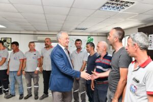 BAŞKAN ERDEM, PERSONELİ İLE BAYRAMLAŞTI