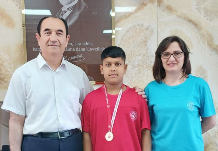 BİLARDO’DA YENİLGİSİZ ŞAMPİYON