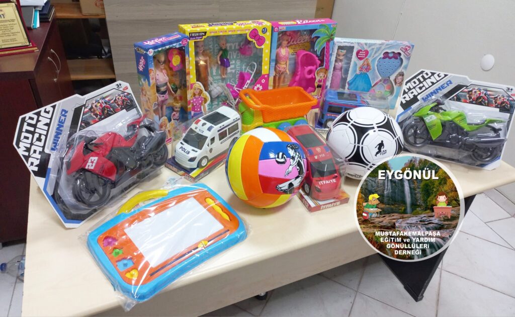 EYGÖNÜL ÇOCUKLARIN YÜZÜNÜ GÜLDÜRDÜ