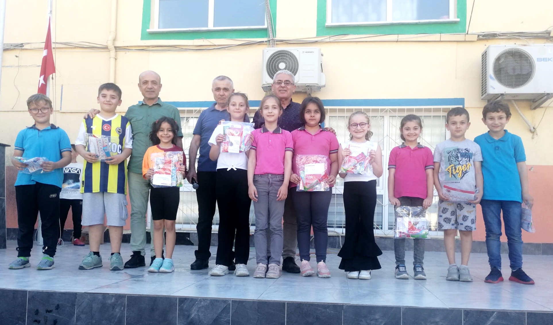 MİNİK ÖĞRENCİ OKULUN SAĞLIĞINI KORUYACAK