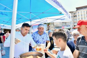 3 BİN KİŞİYE AŞURE İKRAMI