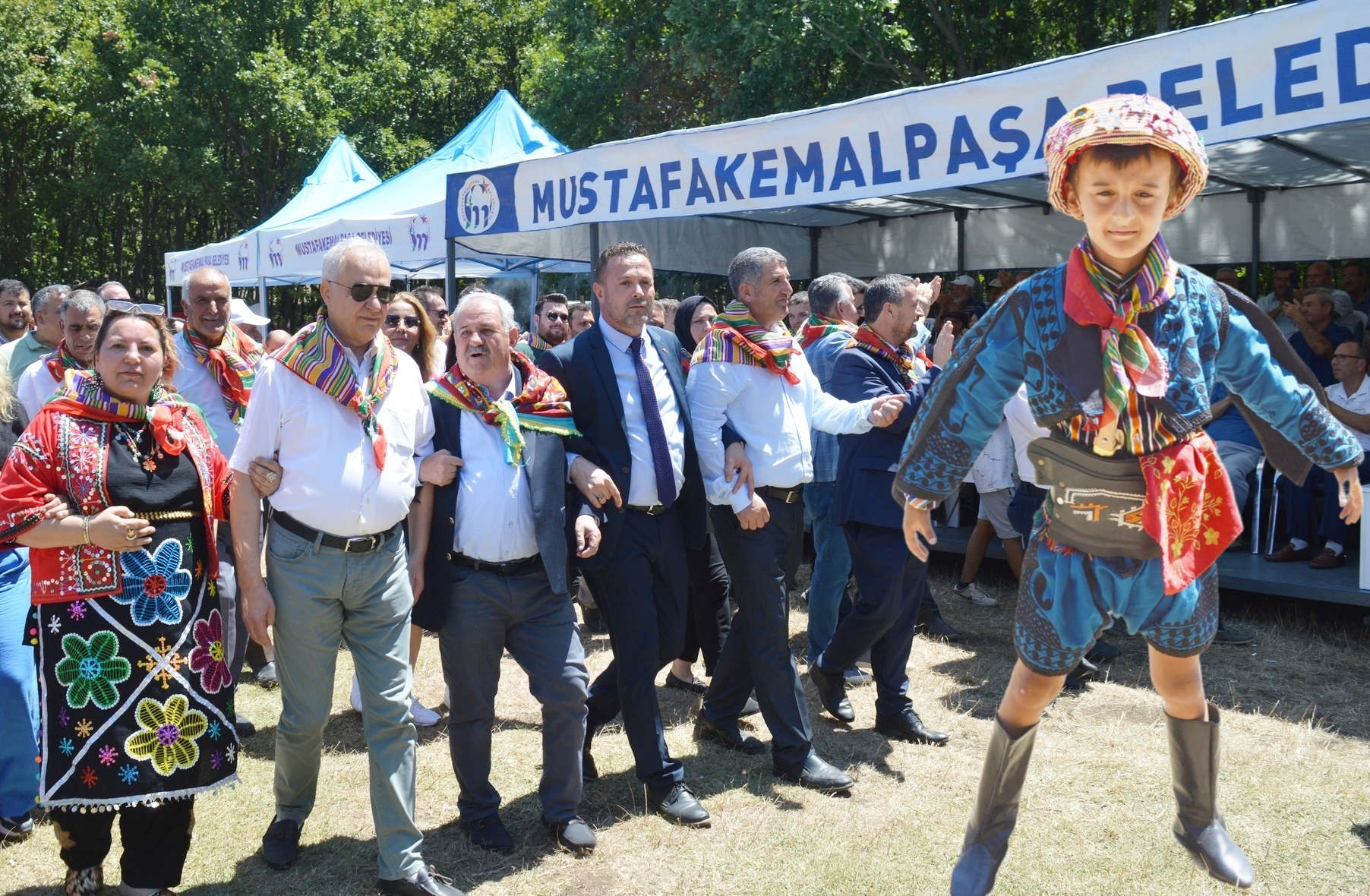 BİNLERCE YÖRÜK, BOZAĞAÇ’TA BULUŞTU