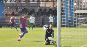 ESKİ GOLCÜYE YENİ TAKIM