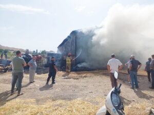 HAYVAN ÇİFTLİĞİNDE KORKUTAN YANGIN