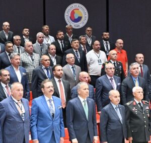 AKKOYUNLU’DAN BAKANA ‘DOSYA’ SUNUMU