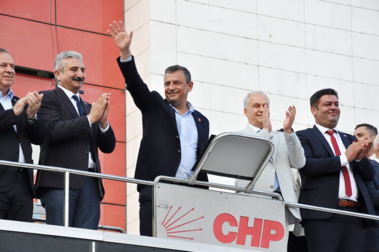 TARİHE GEÇEN ‘ÖZEL’ ZİYARET