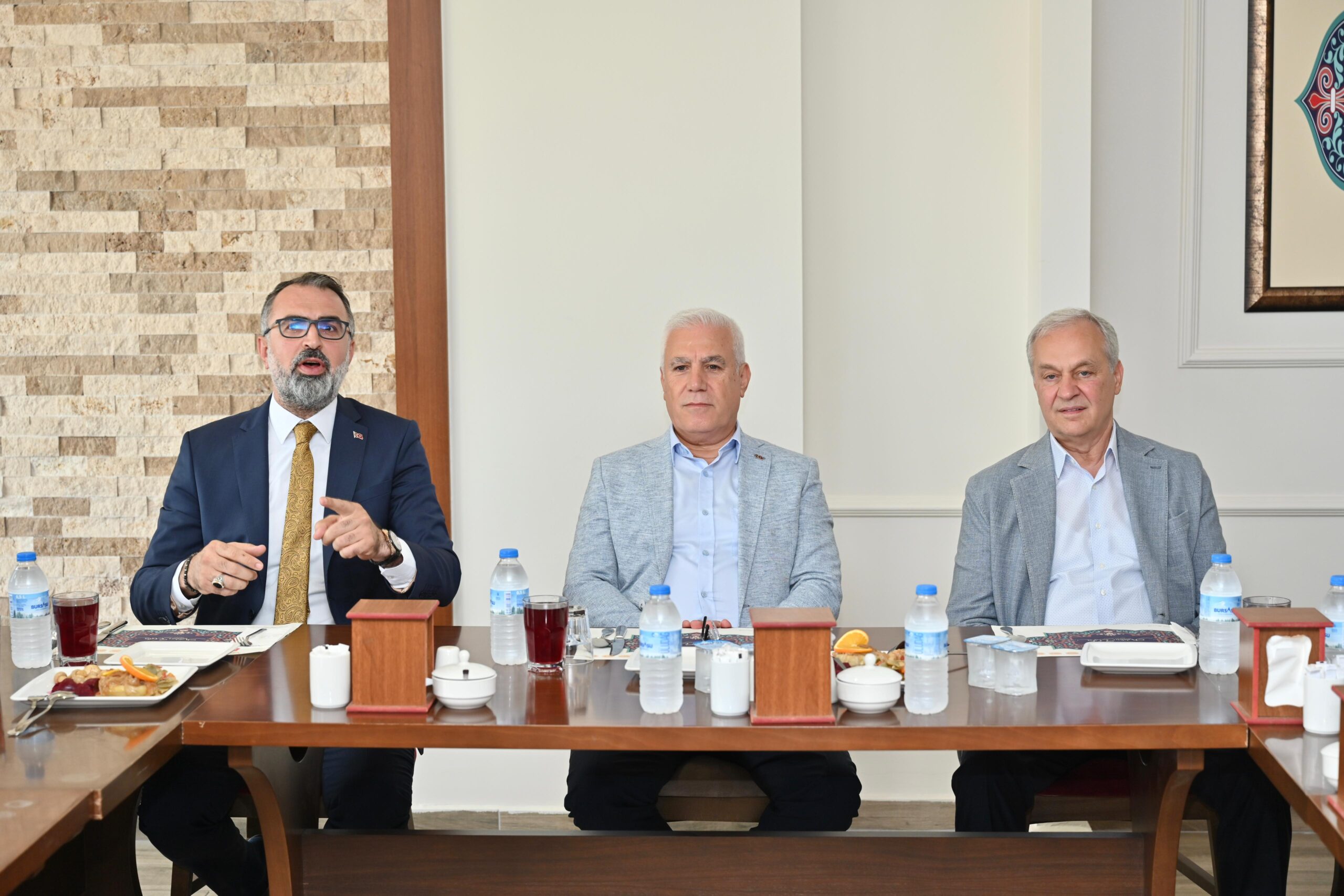 ‘BURSA, ORTAK AKILLA GÜLÜMSEYECEK’