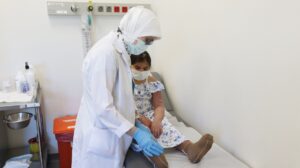 GÜNEŞ PANELİNDE OYUN OYNAMAK İSTERKEN YANDI