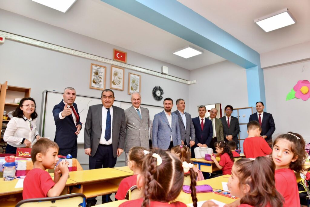 İLKÖĞRETİM HAFTASI KUTLANDI