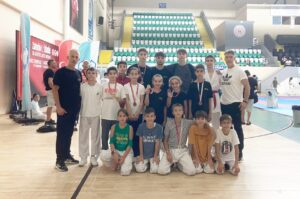 KARATE’DE 9 MADALYALI ‘ZAFER’