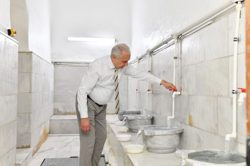 TÜMBÜLDEK KAPLICALARI KAPILARINI AÇTI