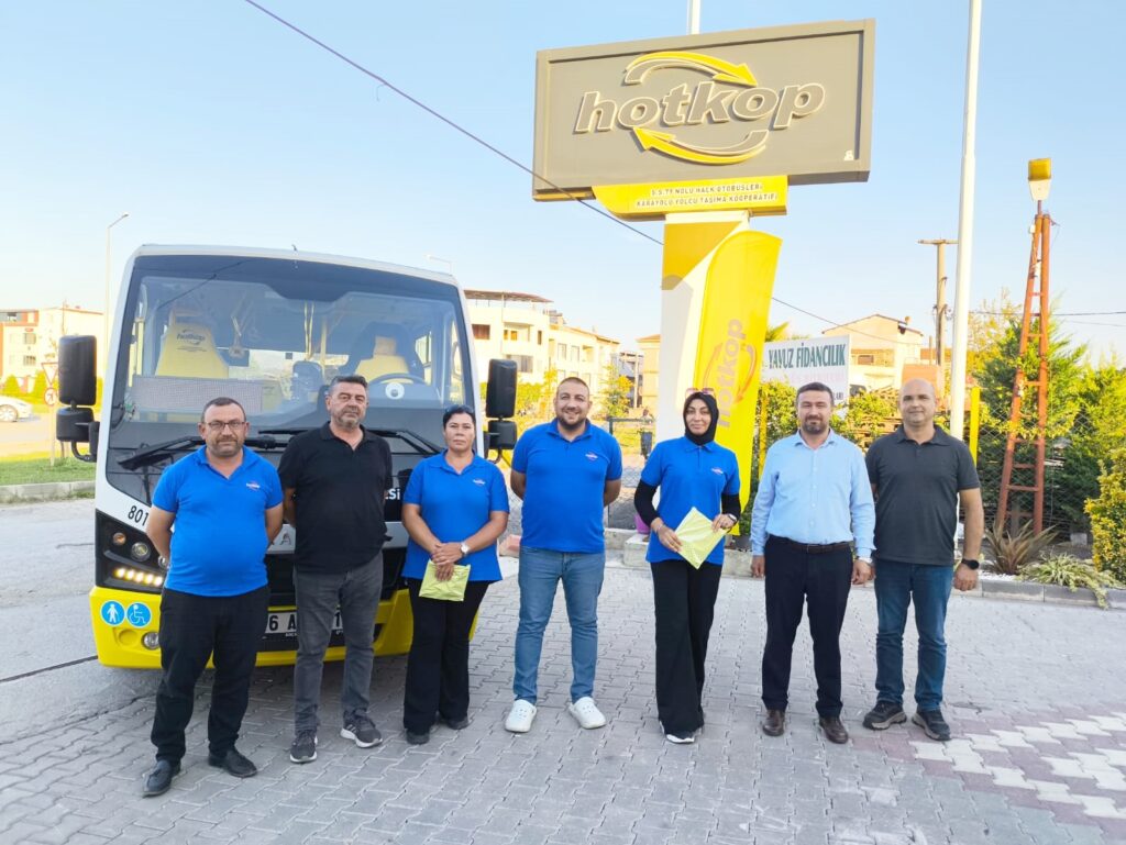 TURGUT’TAN İLK KADIN ŞOFÖRLERE DESTEK