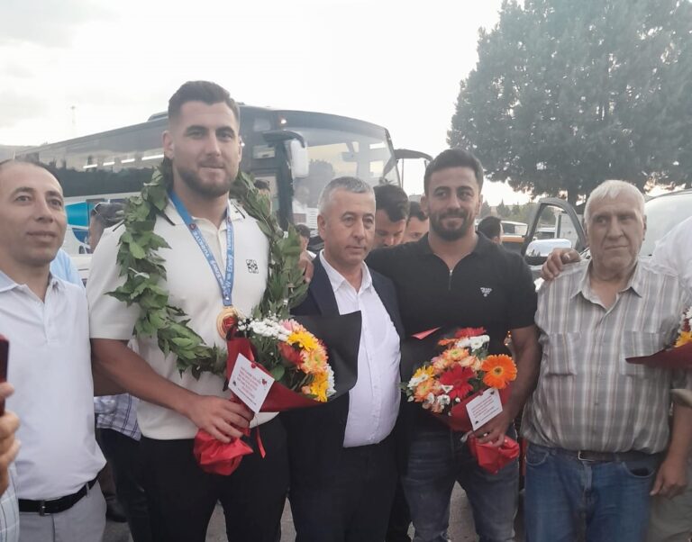 YENİ BAŞPEHLİVANA COŞKULU KARŞILAMA