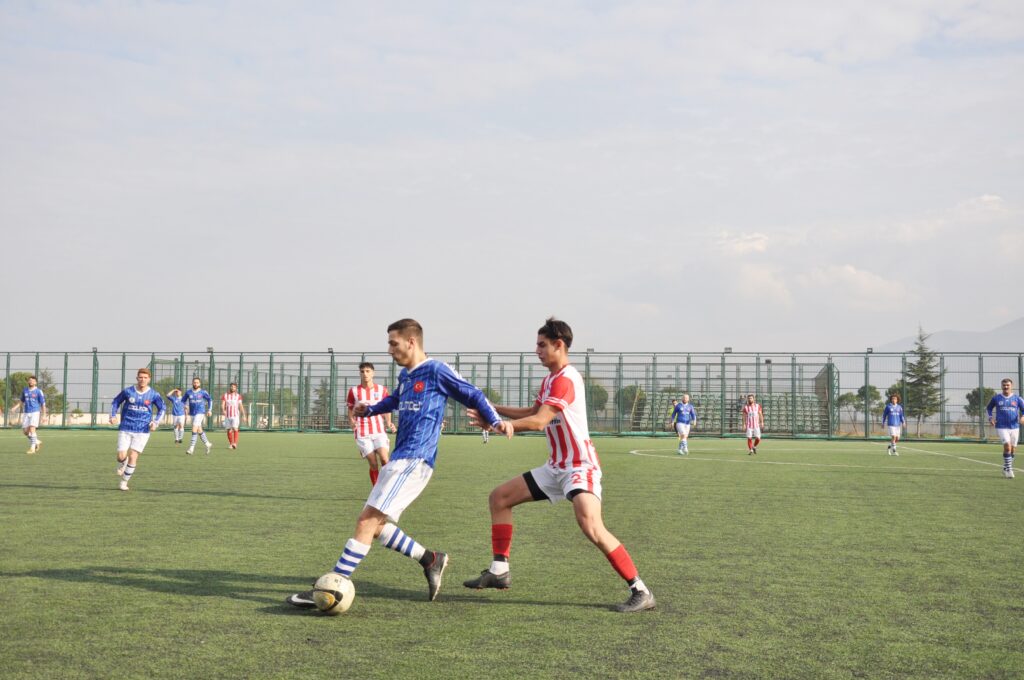 AMATÖR’DE İLK DÜDÜK ÇALIYOR