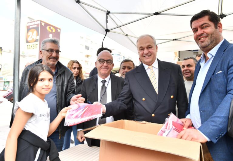 ATATÜRK POSTERLERİ EVLERİ SÜSLEYECEK