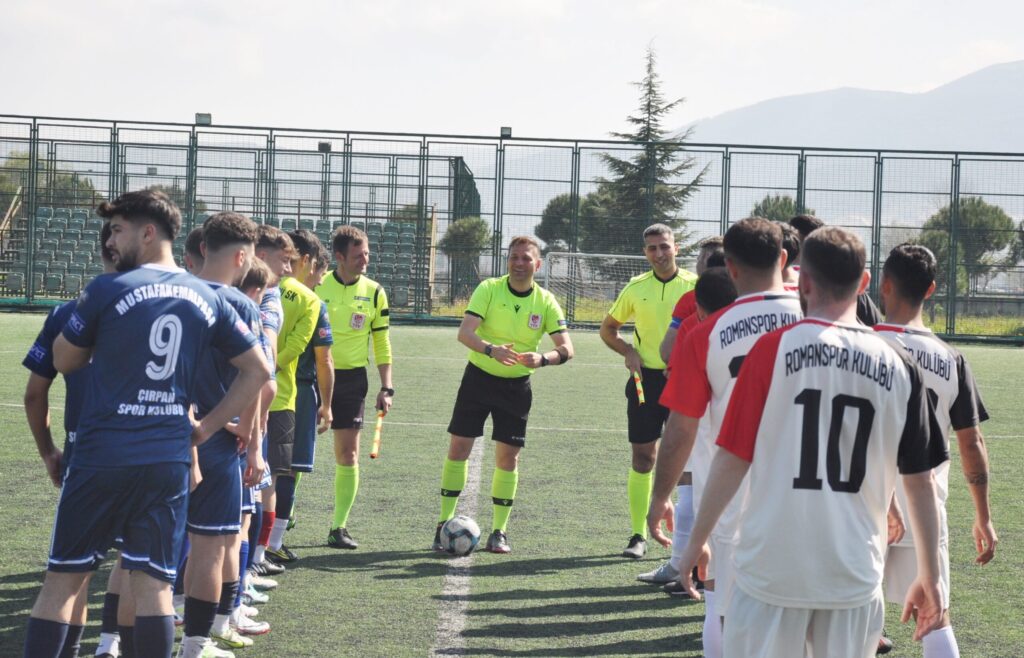 ÇIRPAN VE ROMAN’IN BOYNU BÜKÜK KALDI